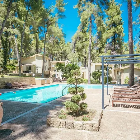 Sani Cape Shared Pool * 撒尼海滩