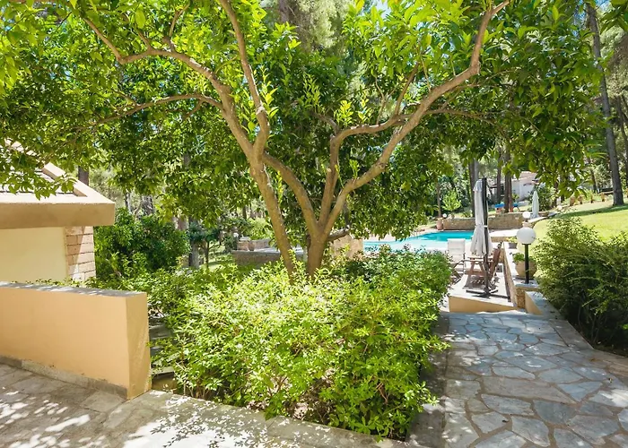 Villa Sani Cape Shared Pool